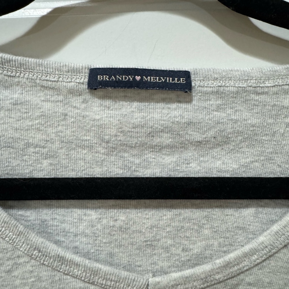 Brandy Melville Light Gray Long Sleeve Tee - Picture 2 of 3